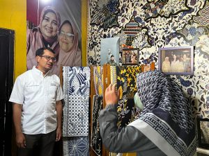 Batik Garutan Harus Dilestarikan, Ini Kata Calon Bupati Garut dr Helmi Budiman